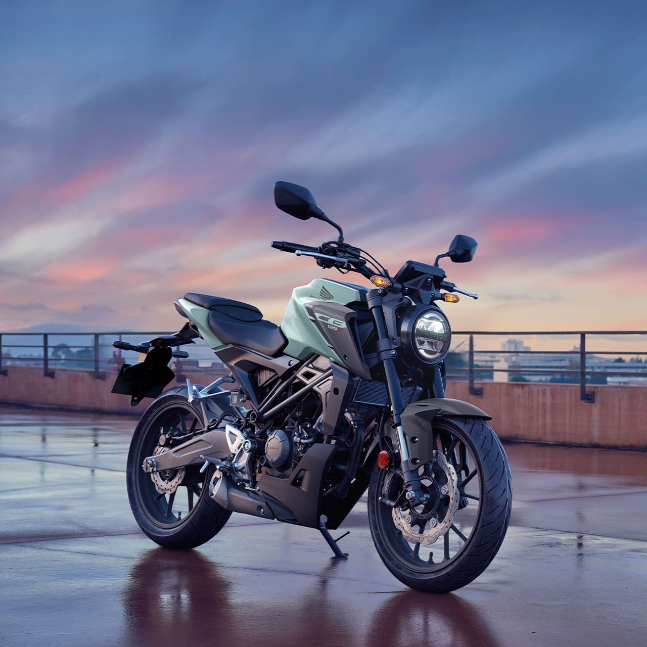 Honda CB125R 2026 — wynajem motocykli Kraków, zdjęcie 1