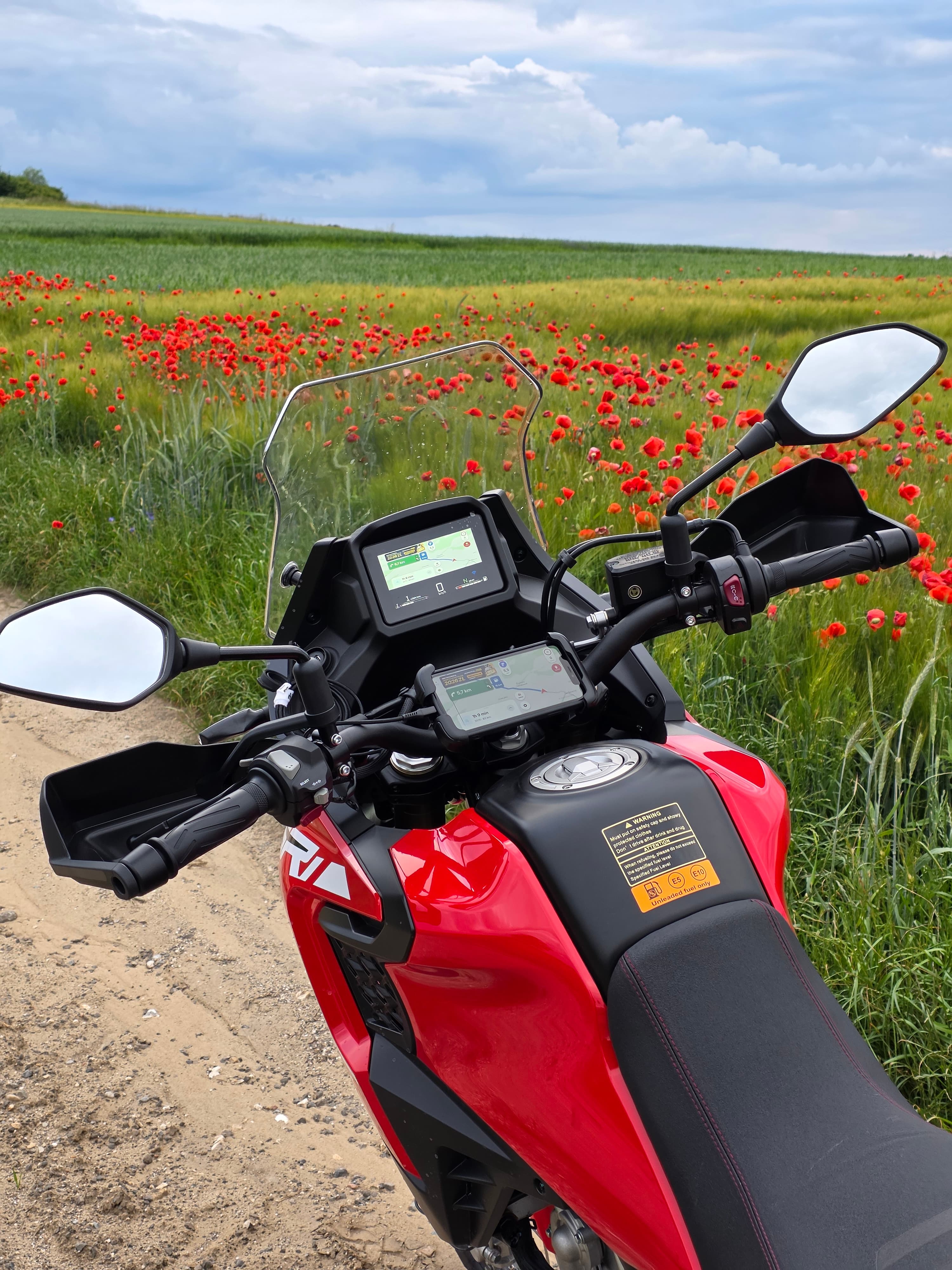 QJ Motor SRT 125 DX — wypożyczalnia motocykli Kraków — zdjęcie 5