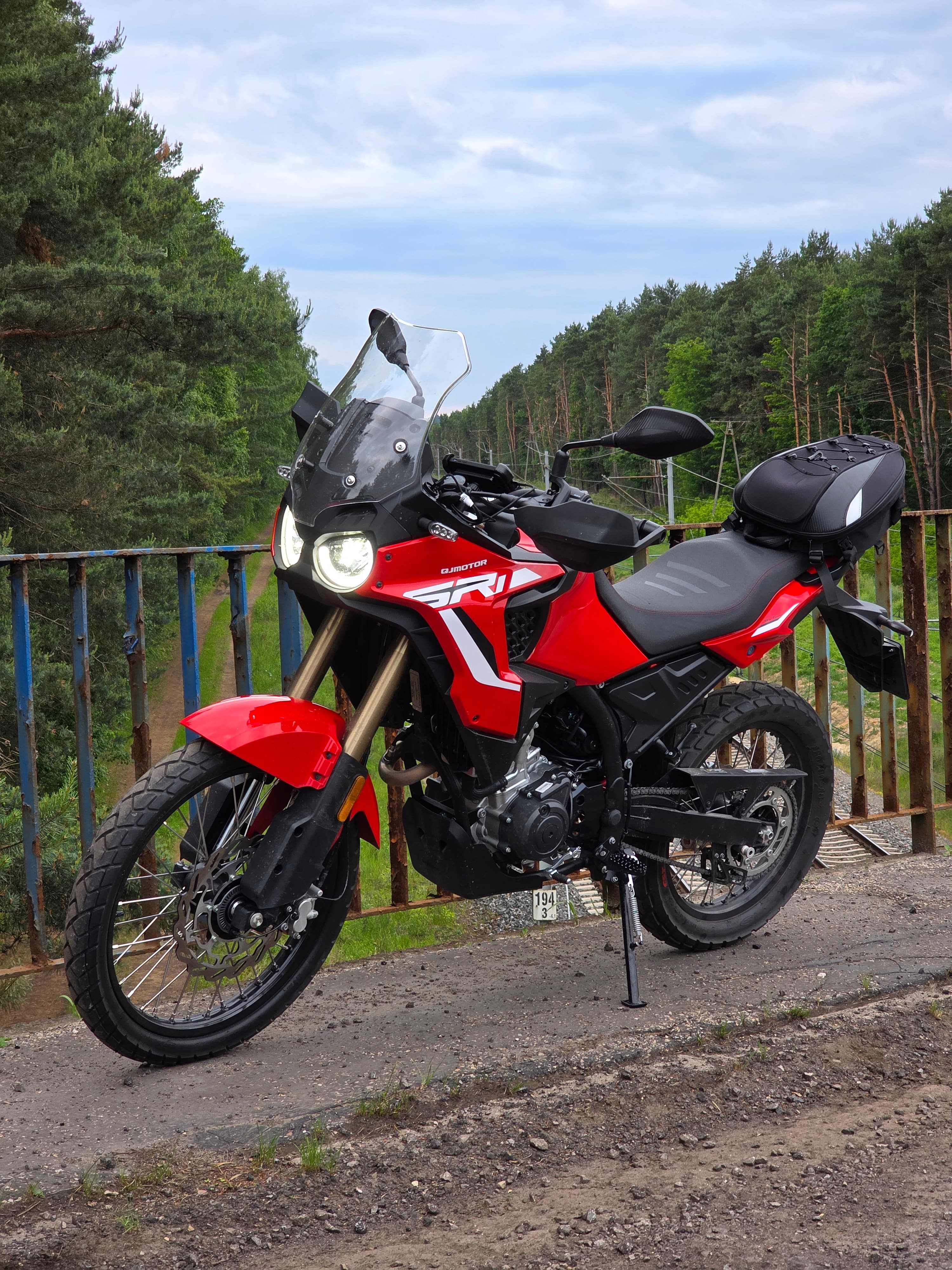 QJ Motor SRT 125 DX — wypożyczalnia motocykli Kraków