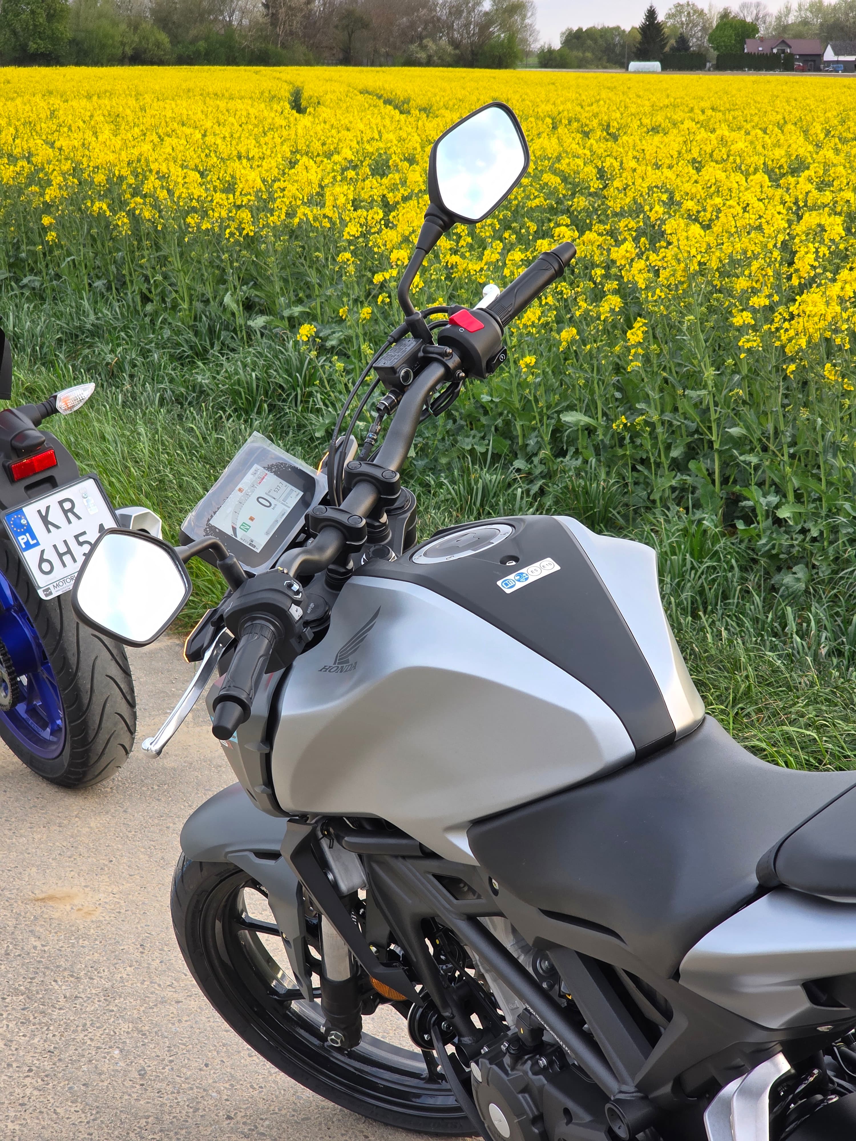 Honda CB125R 2026 — wypożyczalnia motocykli Kraków — zdjęcie 4