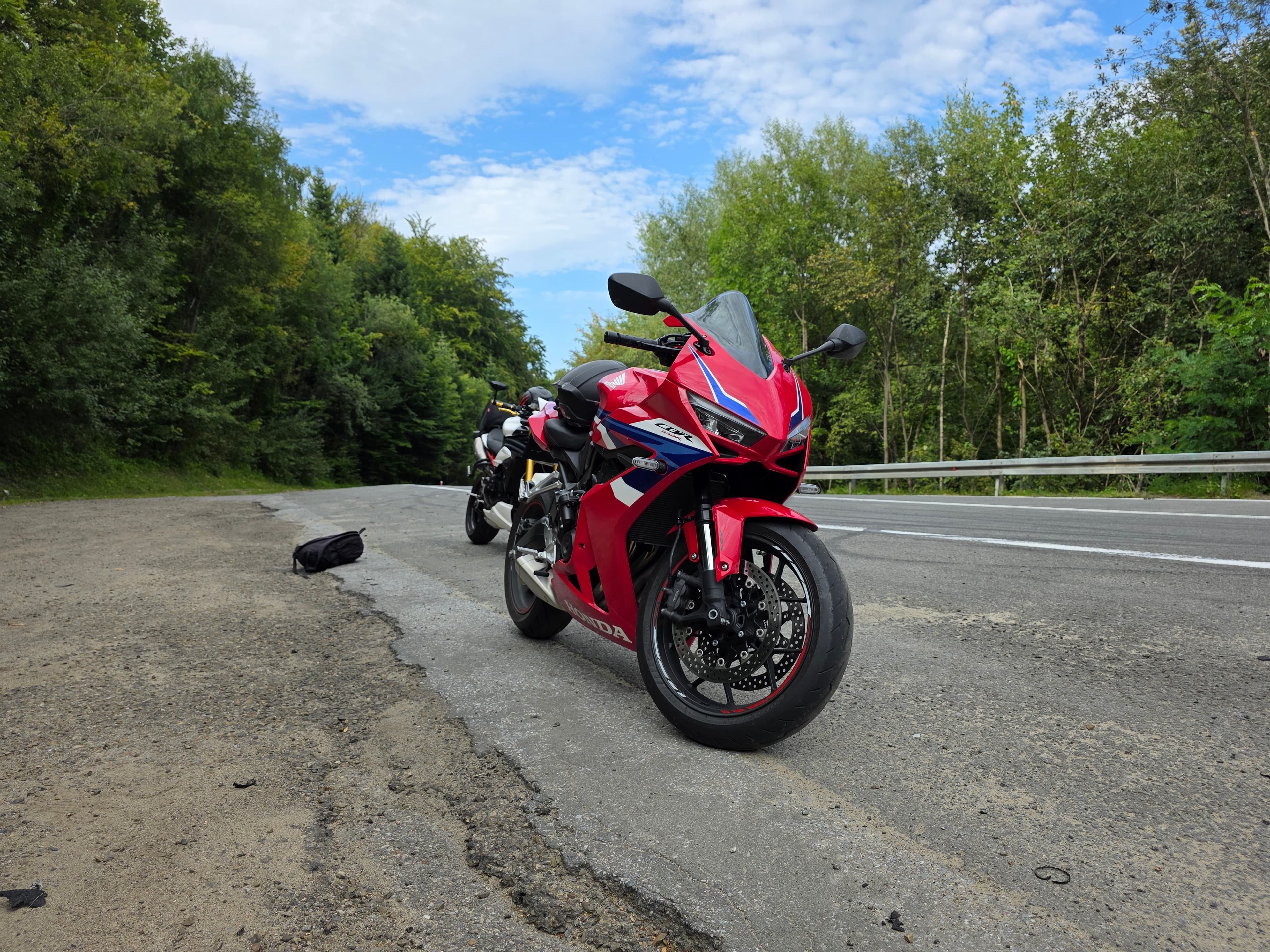 Honda CBR650R E-Clutch — wypożyczalnia motocykli Kraków — zdjęcie 3
