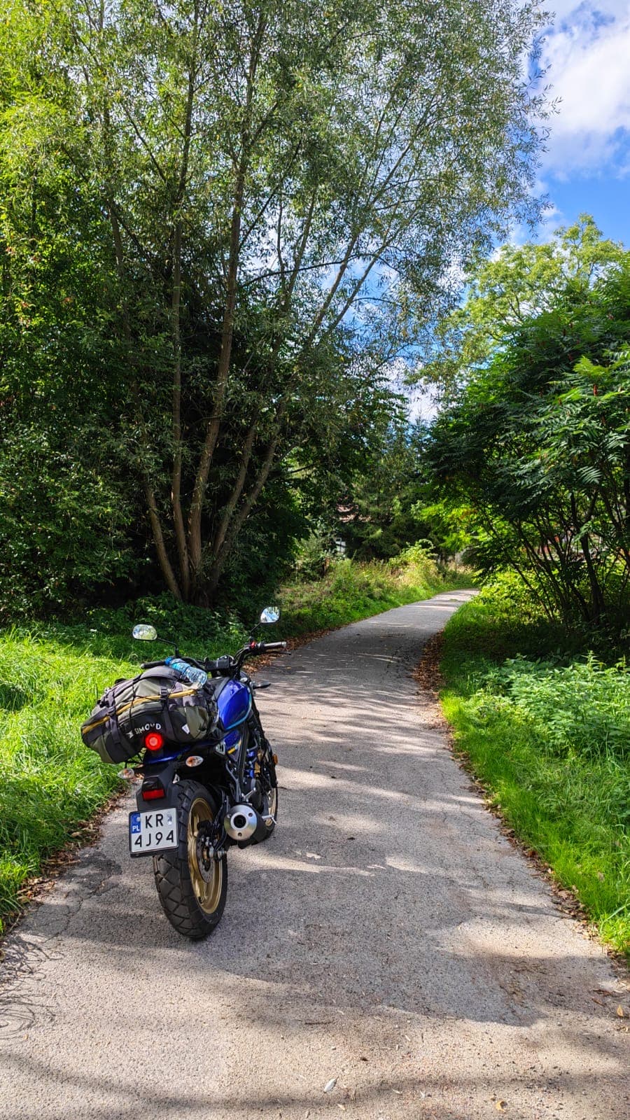 Yamaha XSR125  — wypożyczalnia motocykli Kraków — zdjęcie 2