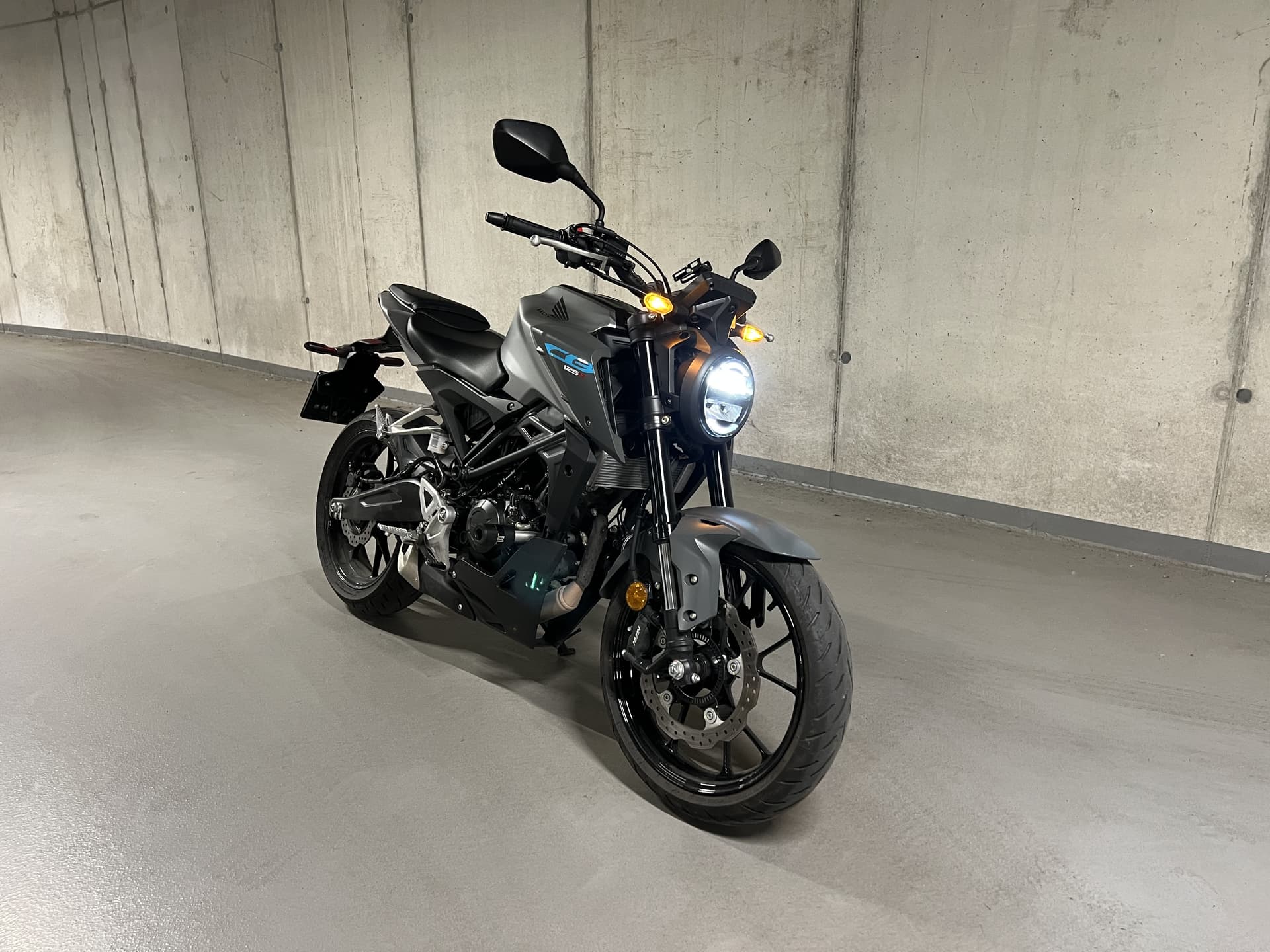 Honda CB125R 2026 — wypożyczalnia motocykli Kraków, OnRide.pl